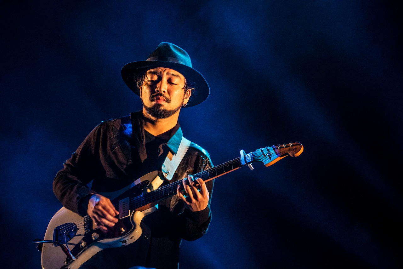 小川幸慈（G）（撮影：冨田味我） [画像ギャラリー 4/10] - 音楽ナタリー