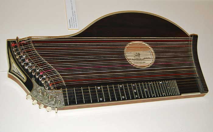 音楽の森 弦楽器：ツィター