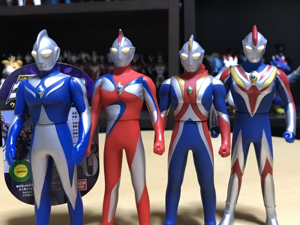 中国版「ウルトラヒーロー&怪獣500」 ウルトラマンコスモス(コロナ