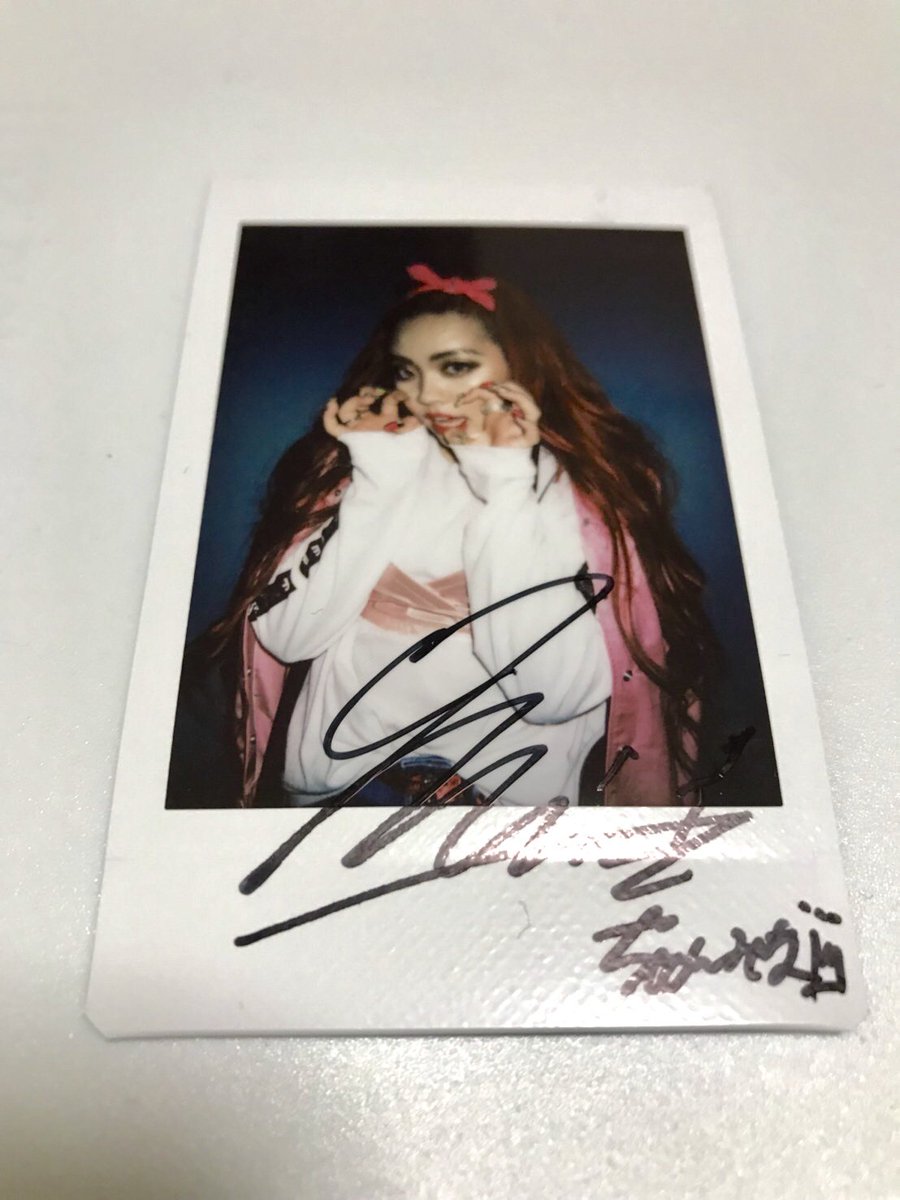 ちゃんみなサイン入りチェキプレゼントキャンペーン実施中です