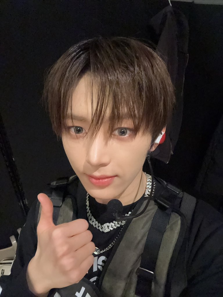 💭_ [#リン] 人生初の音楽番組が終わりました！少し物足りない部分も