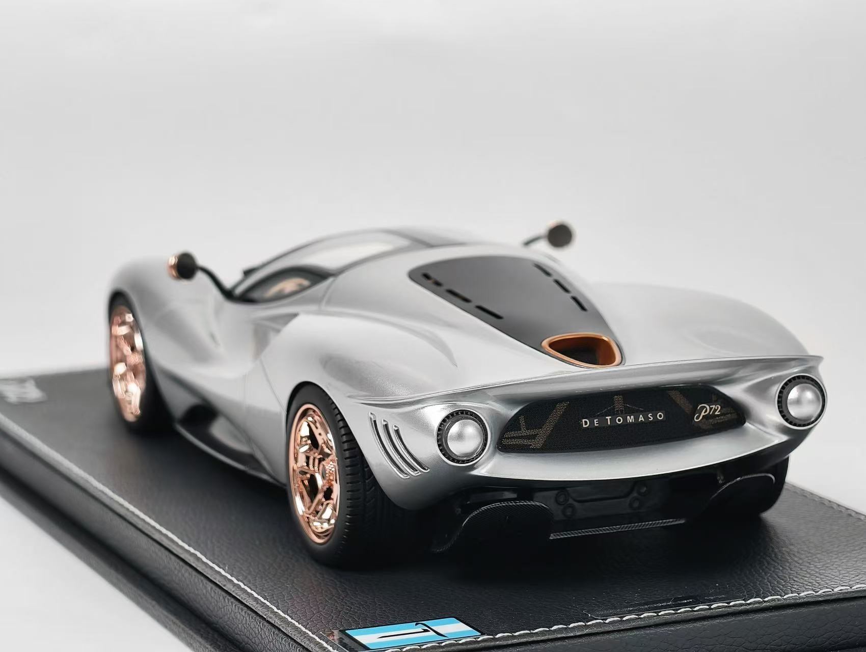 1/18 De Tomaso P72 2024 Silver | Peako Model