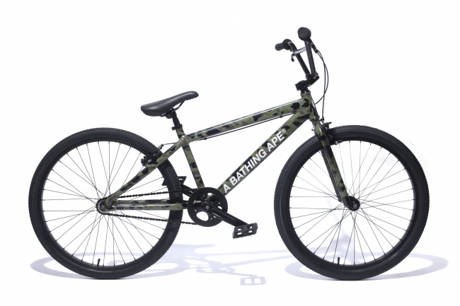 A BATHING APE® 「DIRTRACE」コレクション発表 | 株式会社 ノーウェア