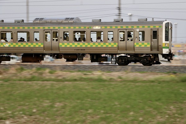 211系A28編成、ラインカラーが「矢絣柄」となる | 鉄道ホビダス