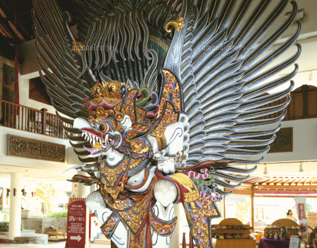 ガルーダ像（プラザ・バリ内）[25170002749]の写真・イラスト素材