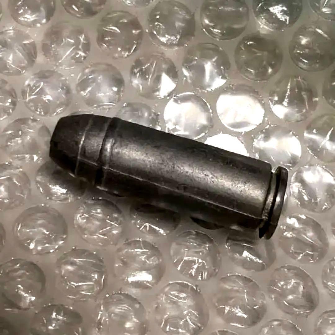 【未組立.ディスプレイモデル】アーカードの銃「ジャッカル」対化物戦闘用13mm