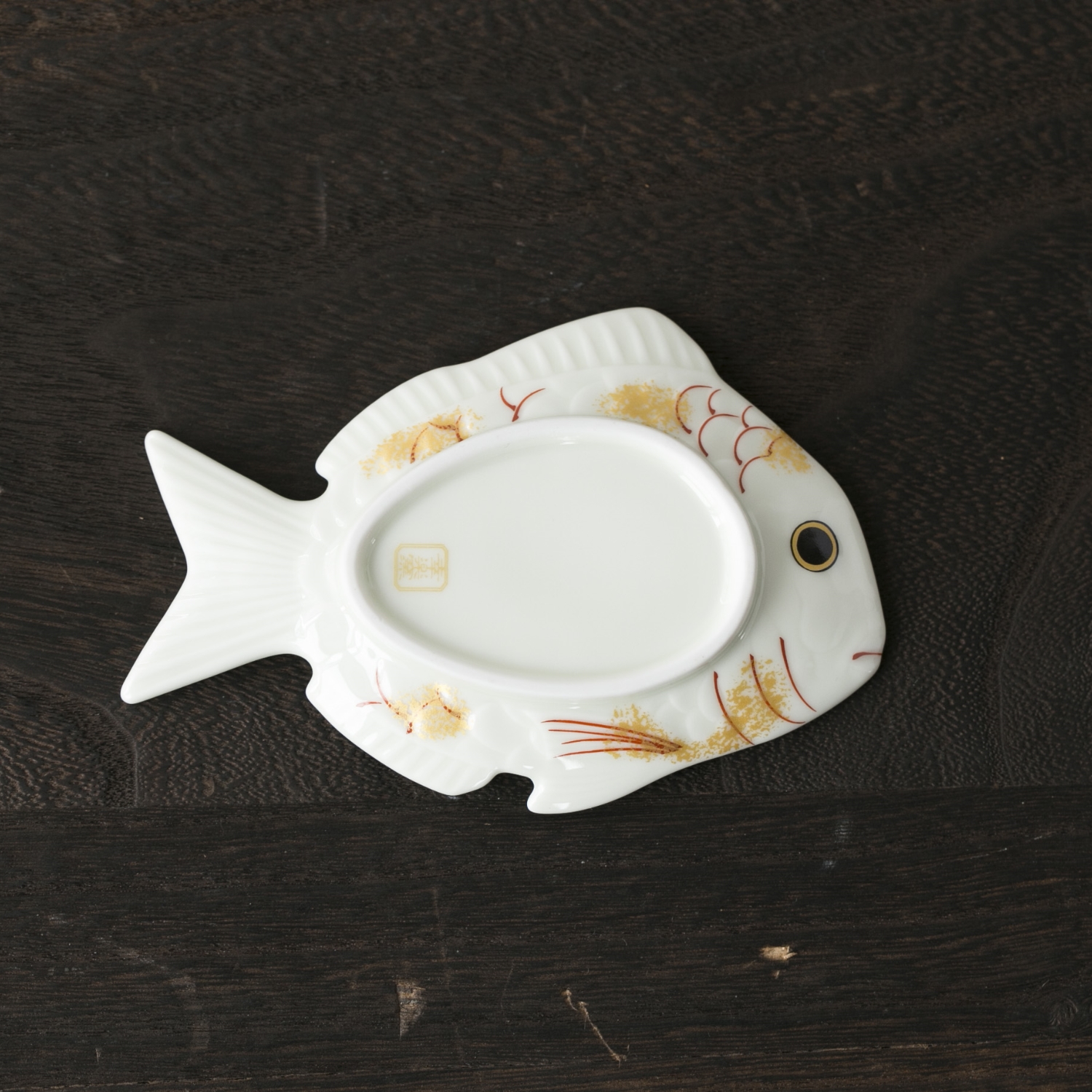 幸楽窯 錦金叩き 鯛型小付 -ハレの日の食卓に！立体感のある鯛の小付